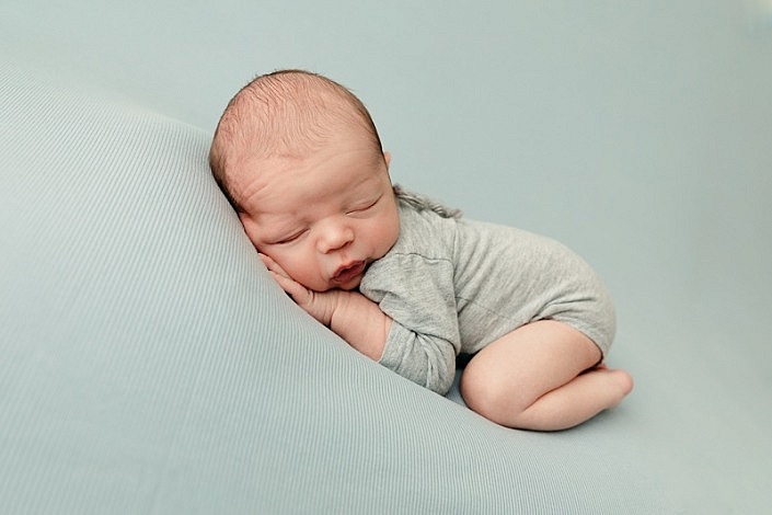 newborn photographer arizona 705x470 - Newborn Portraits