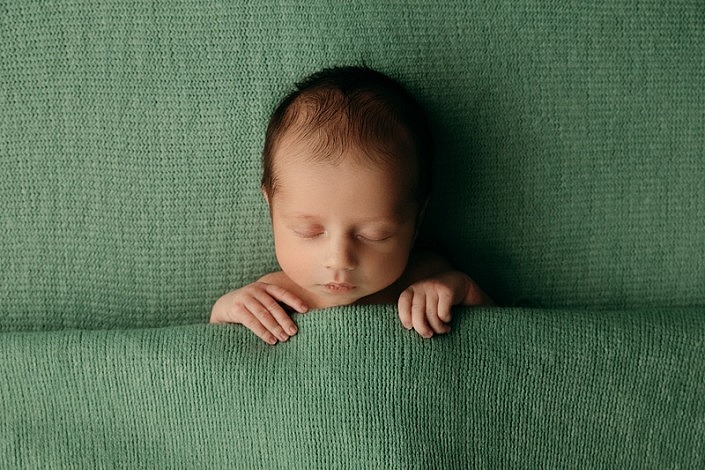 newborn photographer san tan valley 1 705x470 - Newborn Portraits